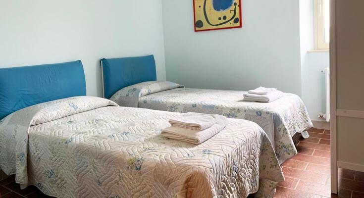 La Collina Apartman Monsampietro Morico Szoba fotó