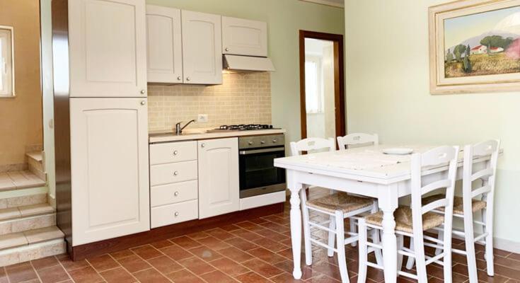 La Collina Apartman Monsampietro Morico Szoba fotó